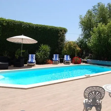 Florence - Piscine Chauffee - Mas Saint Louis 住宿加早餐酒店 3*