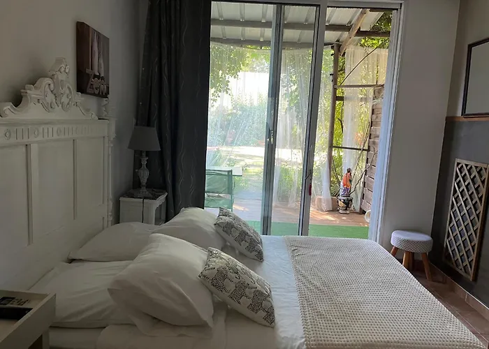 Bed & Breakfast Florence - Piscine Chauffee - Mas Saint Louis