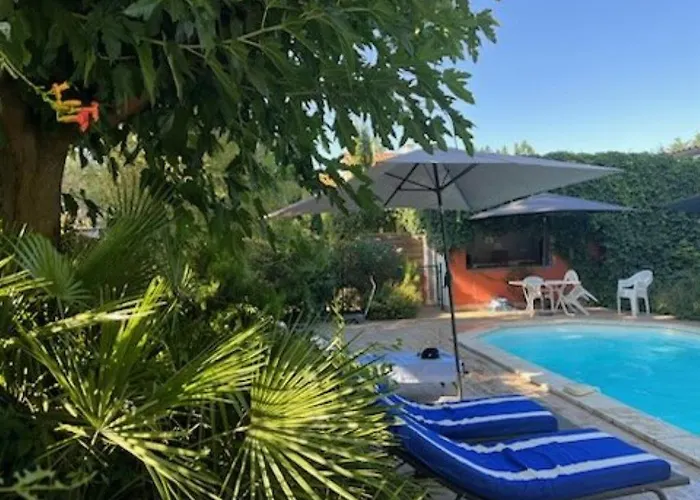 Frühstückspension Florence - Piscine Chauffee - Mas Saint Louis 4*