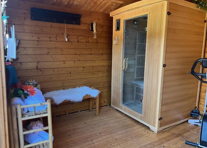 Florence - Piscine Chauffee - Mas Saint Louis Bed & Breakfast Aigues-Mortes